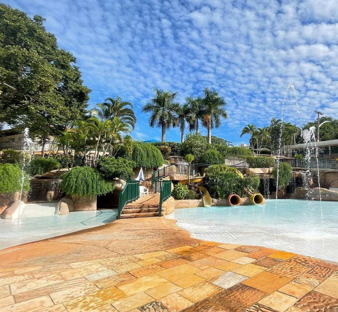 Hotel Spazzio Diroma Cafe Da Manha E Acesso Ao Acqua Park Caldas Novas Dış mekan fotoğraf